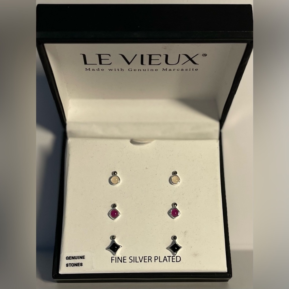 NEW Silver with Gemstones Earrings Set